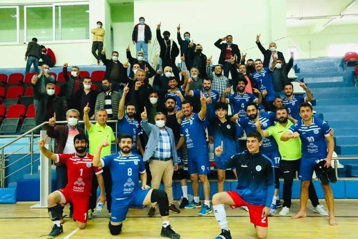 Develi Belediyespor liderliği ele ge&ccedil;irdi