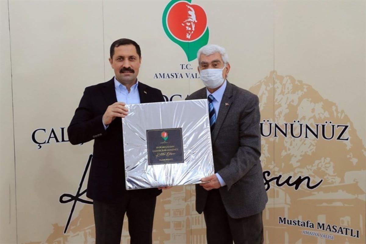 Vali Masatlı&rsquo;dan gazetecilere: &ldquo;Sizler &ouml;nemli bir kamu g&ouml;revi y&uuml;r&uuml;tmektesiniz"