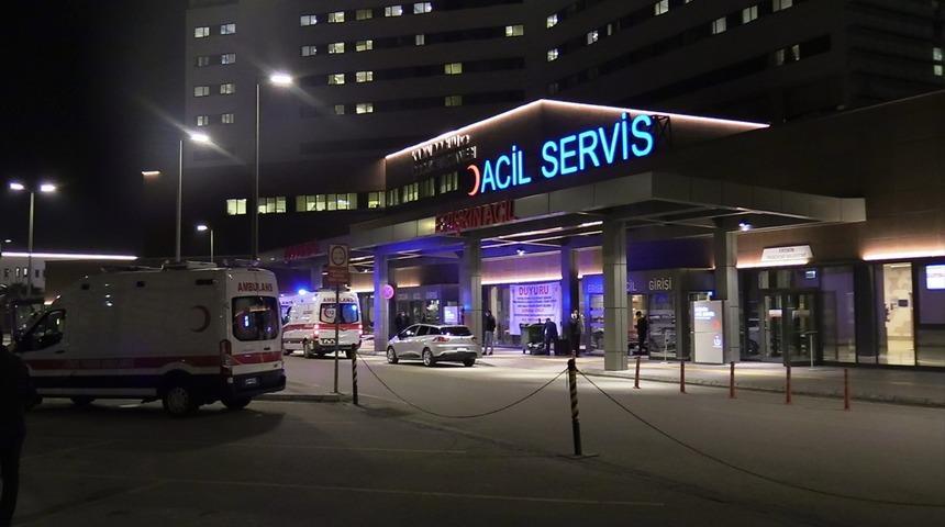 Adana'da sokak ortasında dehşet! Kanlar i&ccedil;inde yere yığıldı