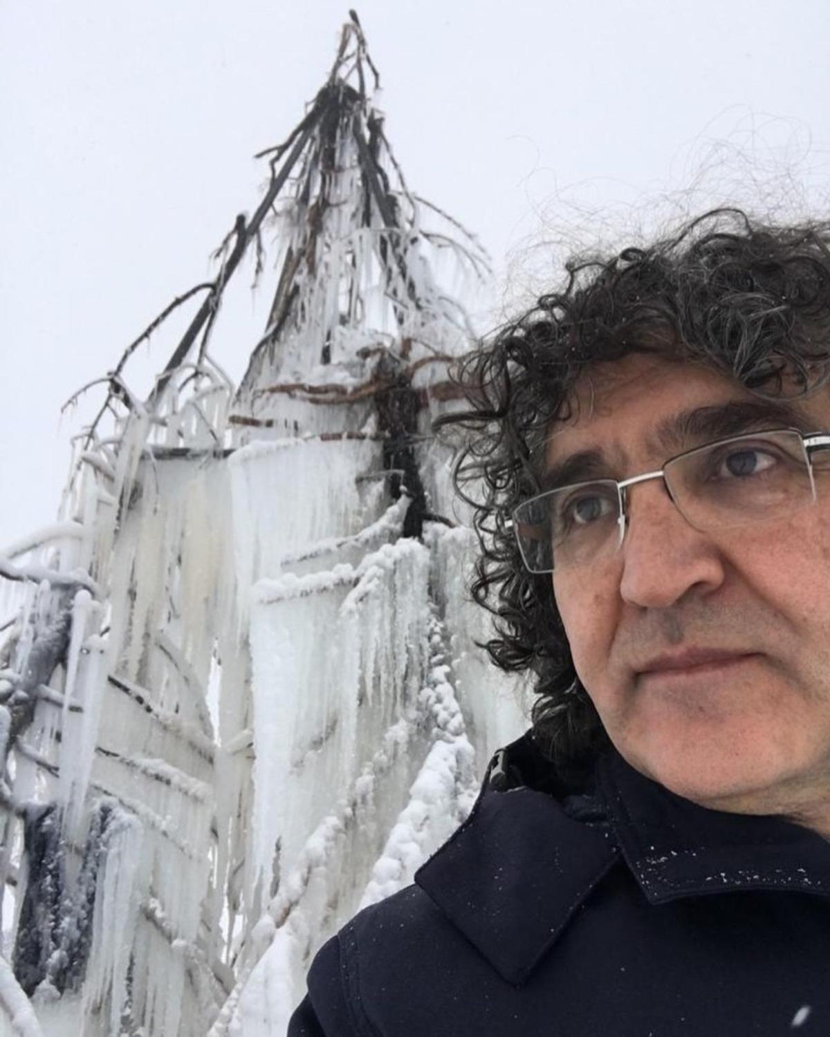 Profes&ouml;rden 2020 yılına dikkat &ccedil;eken ilgin&ccedil; eylem