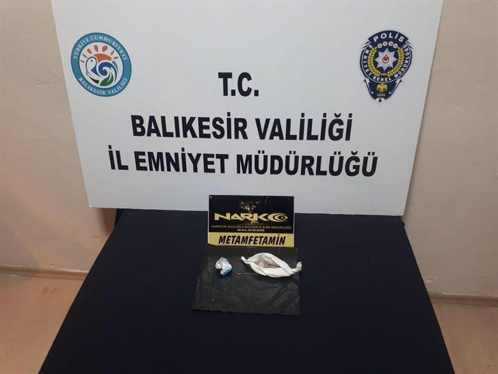 Balıkesir’de polisten 19 kişiye uyuşturucu operasyon G4