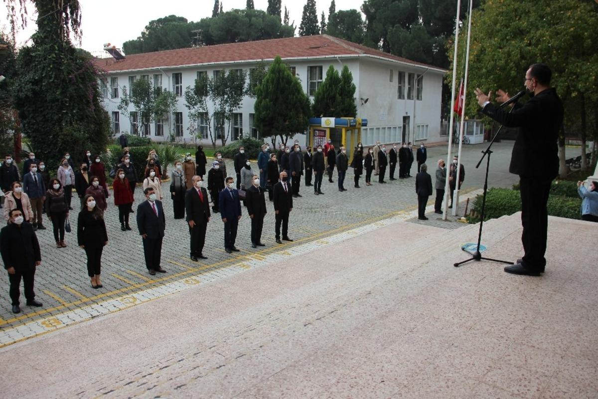 Aydın&rsquo;daki okullarda bayrak t&ouml;reni yapıldı