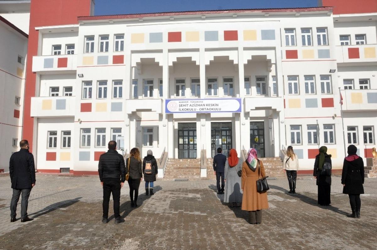 Y&uuml;ksekova&rsquo;da bayrak t&ouml;reni