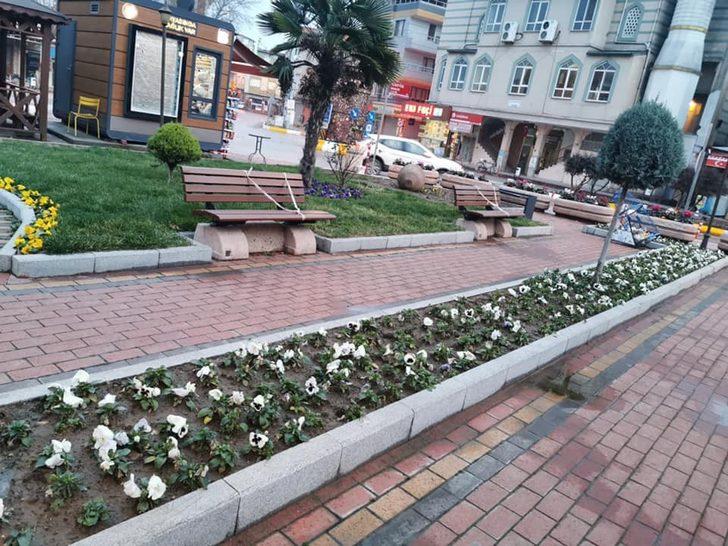 İvrindi’de meydanlar çiçekler açtı G3
