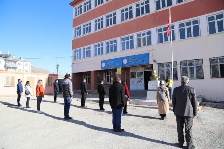 Başkale’de bayrak töreni G2