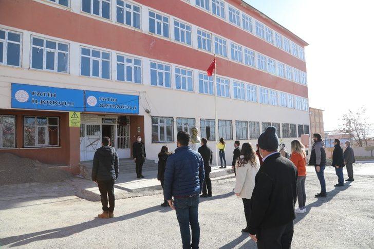 Başkale’de bayrak töreni G3