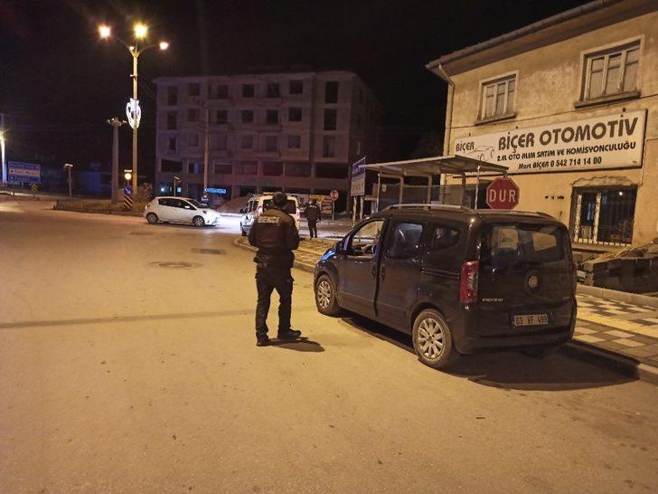 Şuhut’ta polis 56 saatlik kısıtlamada  göz açtırmadı G2