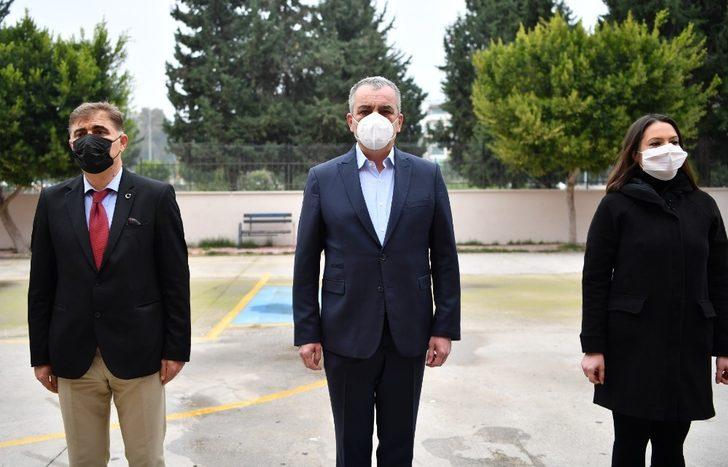 Esen, bayrak töreni coşkusuna ortak oldu G4