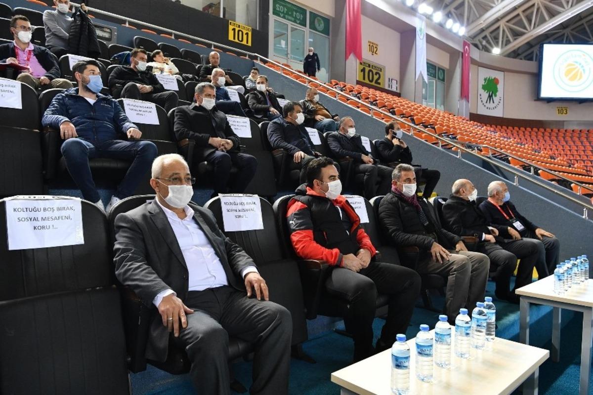 Rekabetin tavan yaptığı ma&ccedil;ta g&uuml;len taraf Mamak oldu