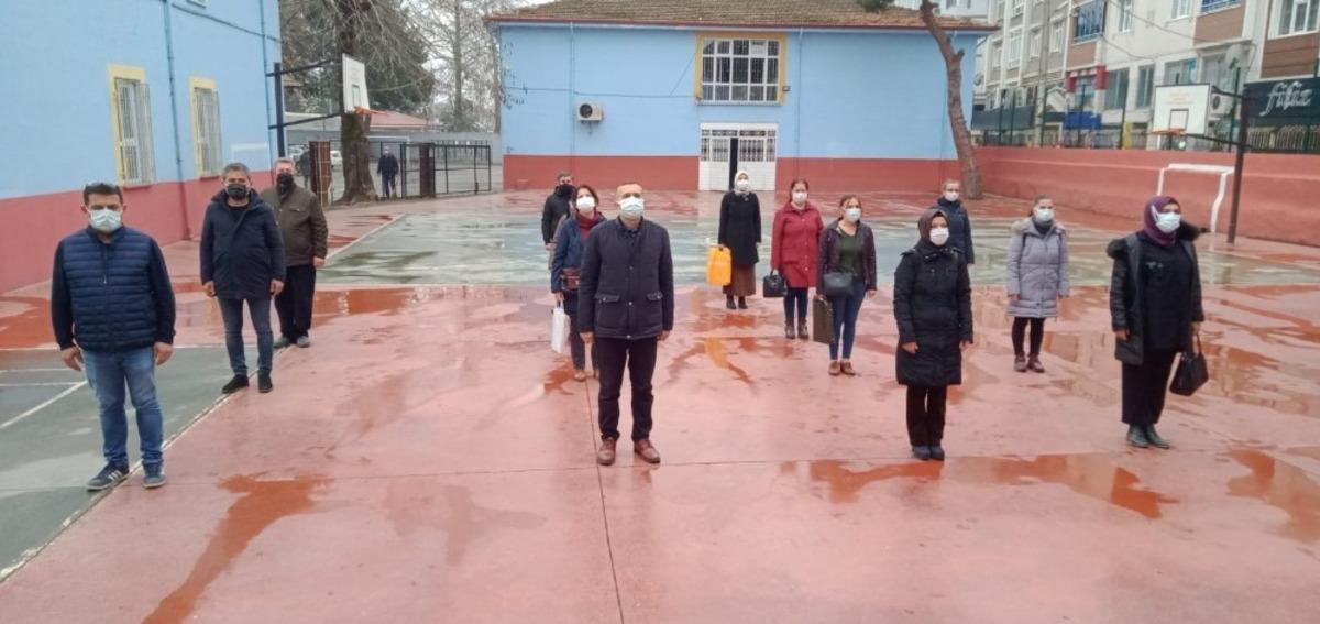 &Ccedil;arşamba&rsquo;da okullarda bayrak t&ouml;reni