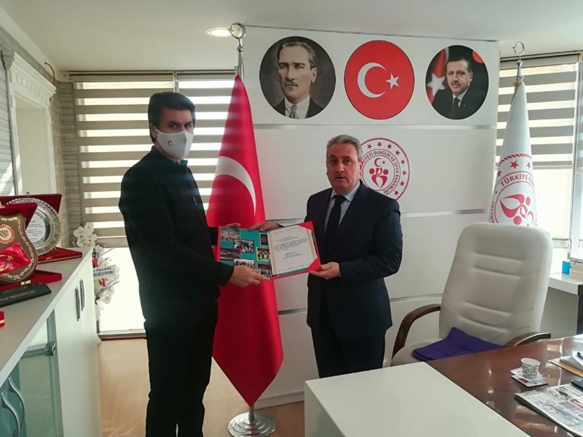 Erzurum GSİM&rsquo;e Curling teşekk&uuml;r&uuml;