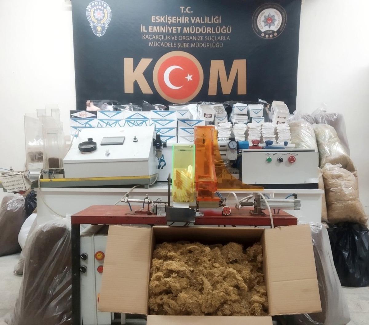 Ka&ccedil;ak sigara imalathanelerine polis baskını