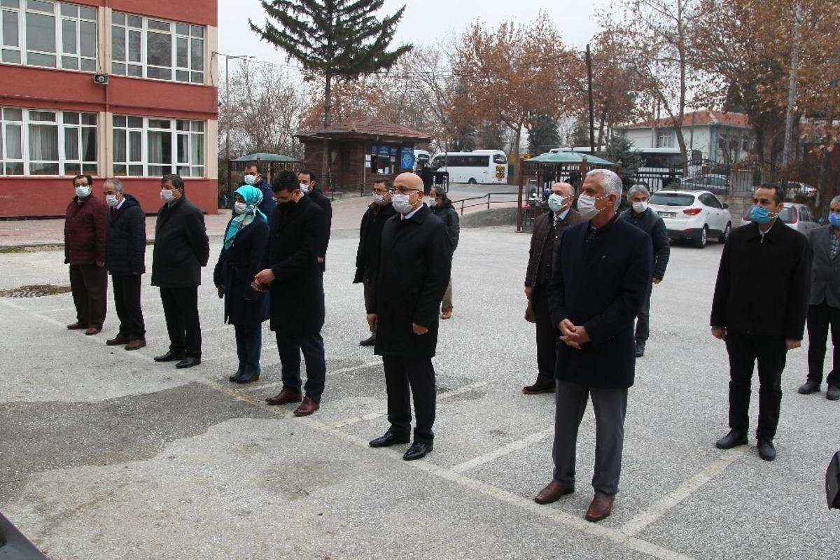 Konya&rsquo;da okul bah&ccedil;esinde İstiklal Marşı okundu