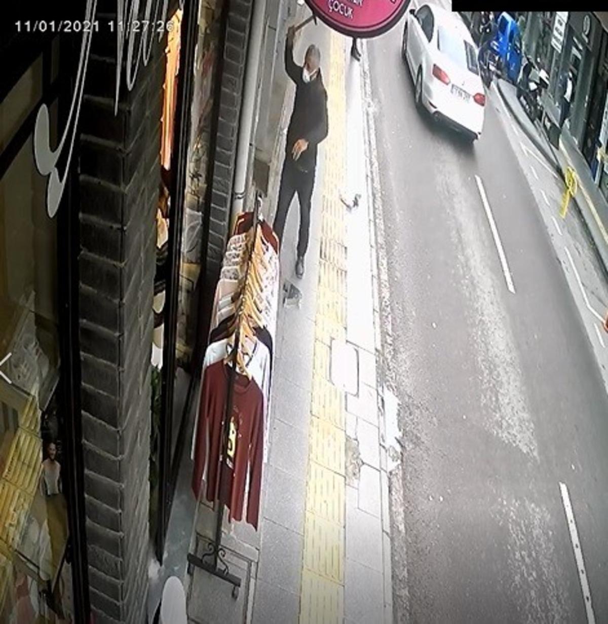 Yalova&rsquo;da AK Parti İl Başkanlığı&rsquo;na &ccedil;irkin saldırı