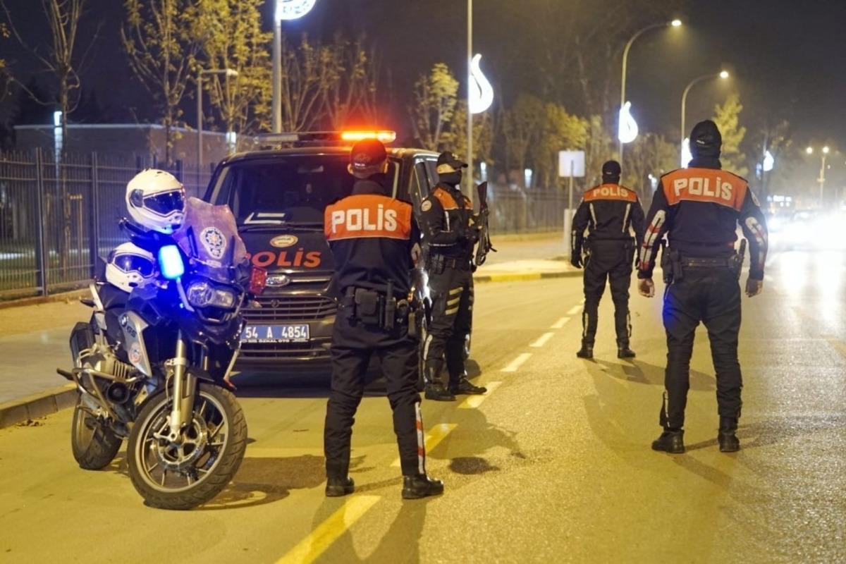 Sakarya&rsquo;da kısıtlamaya uymayan 189 kişiye 276 bin TL para cezası