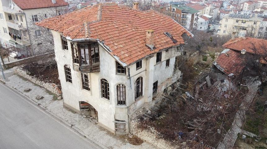 Konya&rsquo;daki tarihi &Ccedil;e&ccedil;en S&uuml;leyman Efendi Konağı kurtarılıyor