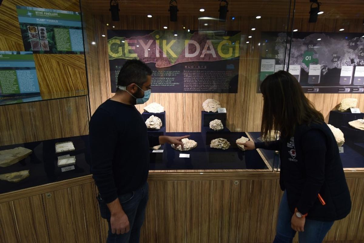 Konya Bilim Merkezi&rsquo;nde &ldquo;Fosil-Taş-Mineral&rdquo; sergisi