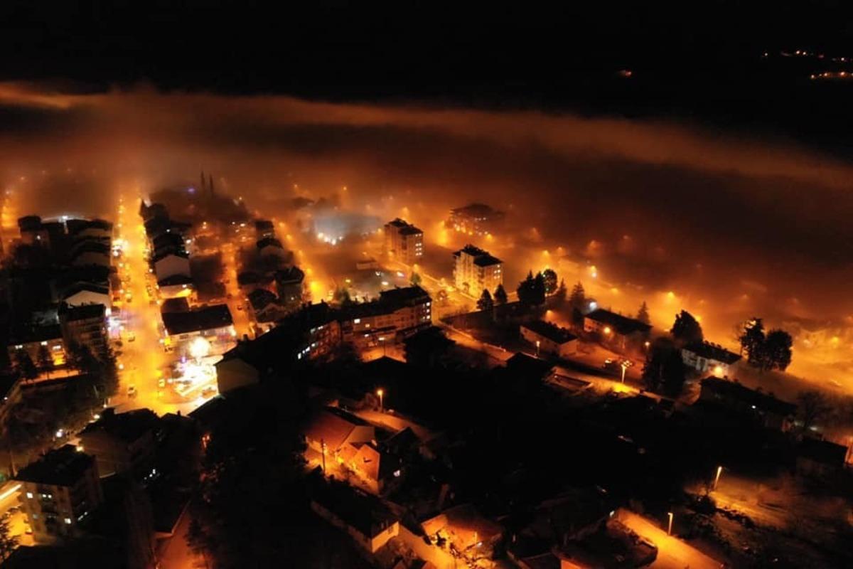 &Ccedil;ameli&rsquo;de havadan &ccedil;ekilen gece fotoğrafı adeta b&uuml;y&uuml;ledi