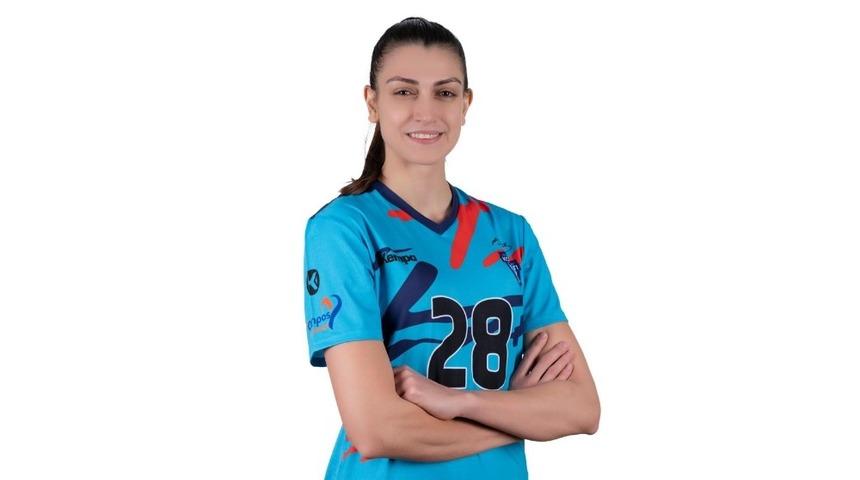 Mavi Kelebekler&rsquo;den iki transfer