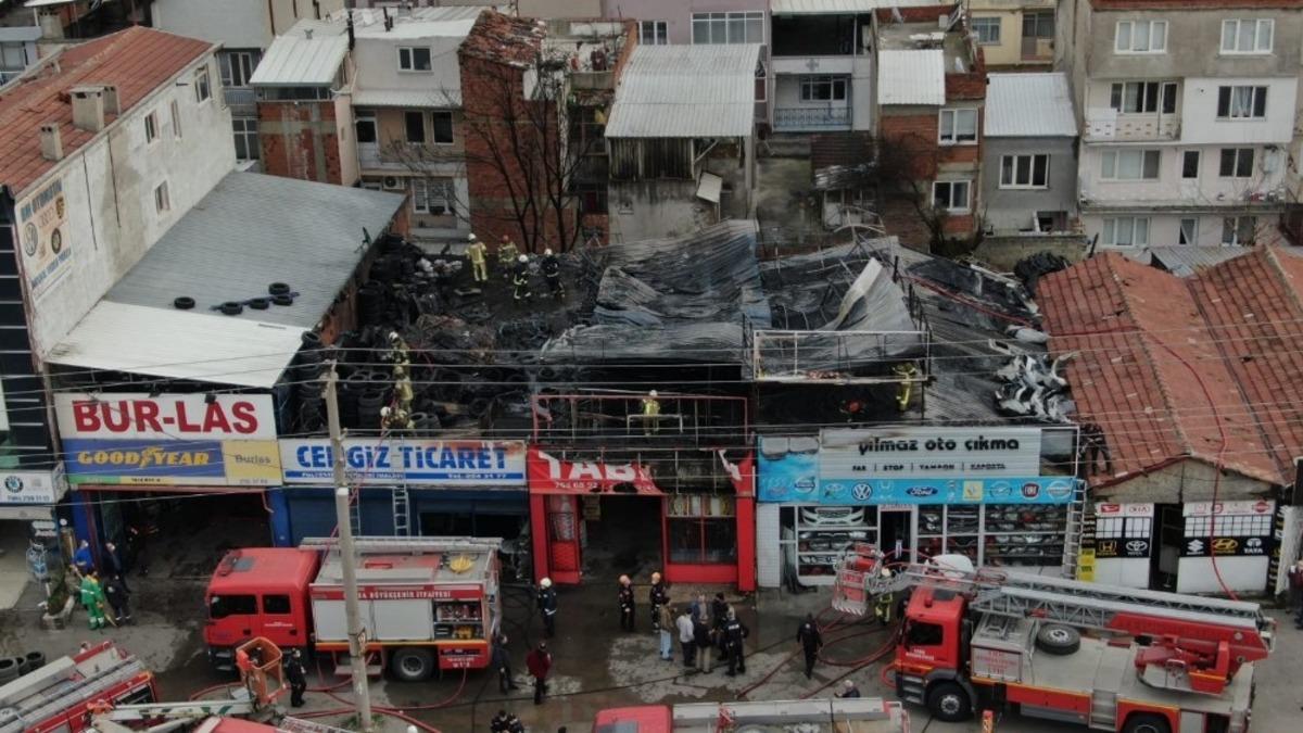 Bursa&rsquo;da yangın dehşeti...Alevler g&ouml;ky&uuml;z&uuml;ne y&uuml;kseldi