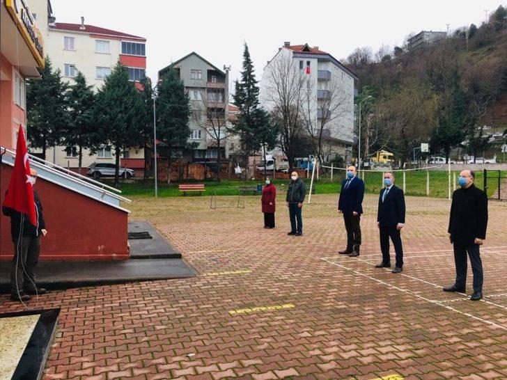 Türkeli’de tüm okullarda İstiklal Marşı okundu G1