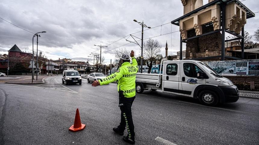 Konya&rsquo;da kuralları ihlal eden bin 32 s&uuml;r&uuml;c&uuml;ye ceza