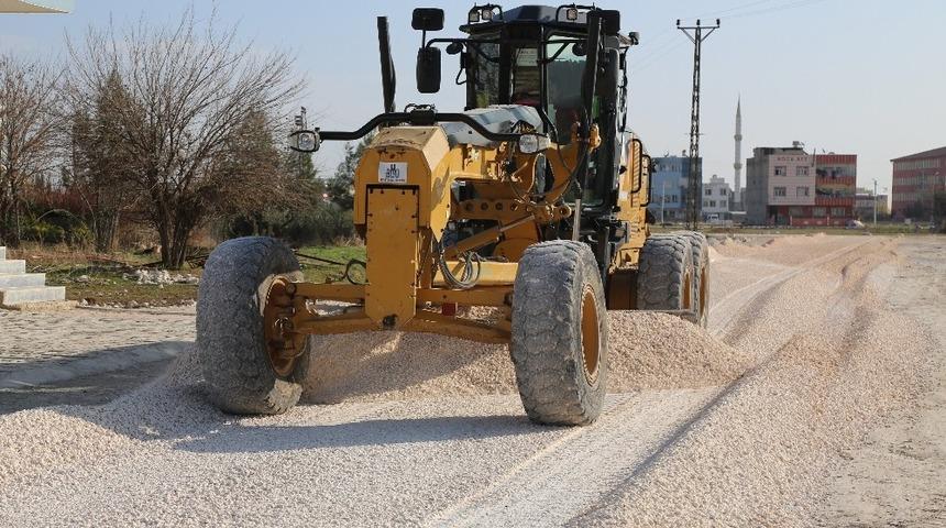 Karak&ouml;pr&uuml; kırsalında yol &ccedil;alışmaları s&uuml;r&uuml;yor