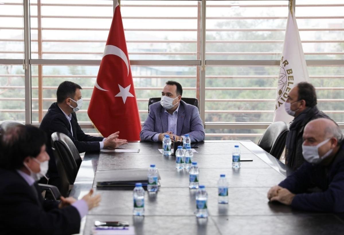 Akhisar Belediyesi&rsquo;nden lokmacı esnafına nakdi destek