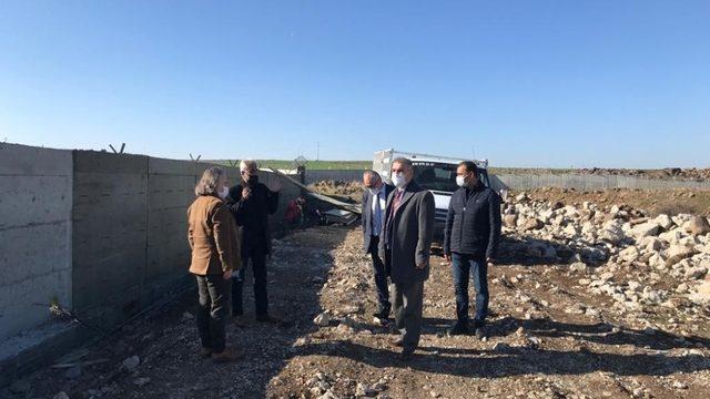 Gözeli su havzasının ihata duvarı onarıldı