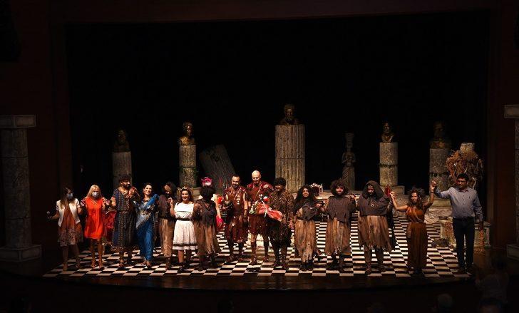 Tarsus Belediyesi Şehir Tiyatrosuna 3 ödül G3