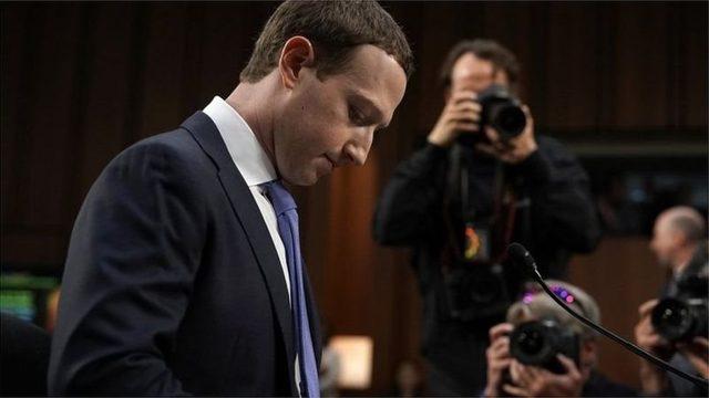 Facebook'un kurucusu ve yönetim kurulu başkanı Mark Zuckerberg, kullanıcı bilgilerinin izinsiz paylaşılmasıyla ilgili ABD Kongresi'nde ifade vermişti. Zuckerberg ifadesinde, 