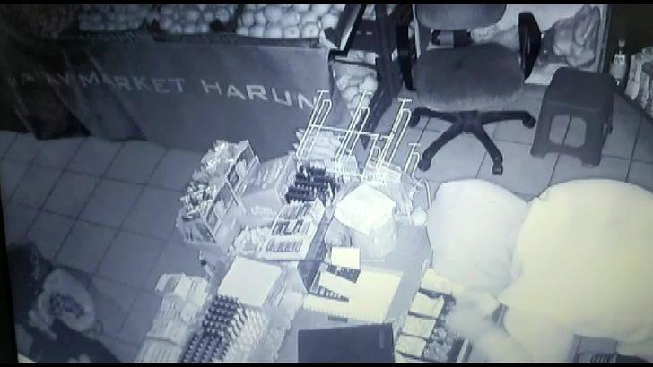Hırsızın manavdan para çalma anı güvenlik kameralarına yansıdı G2