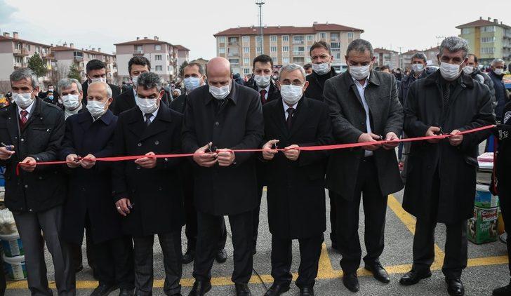 Kütahya’da Dumlupınar Semt Pazarı açıldı G1