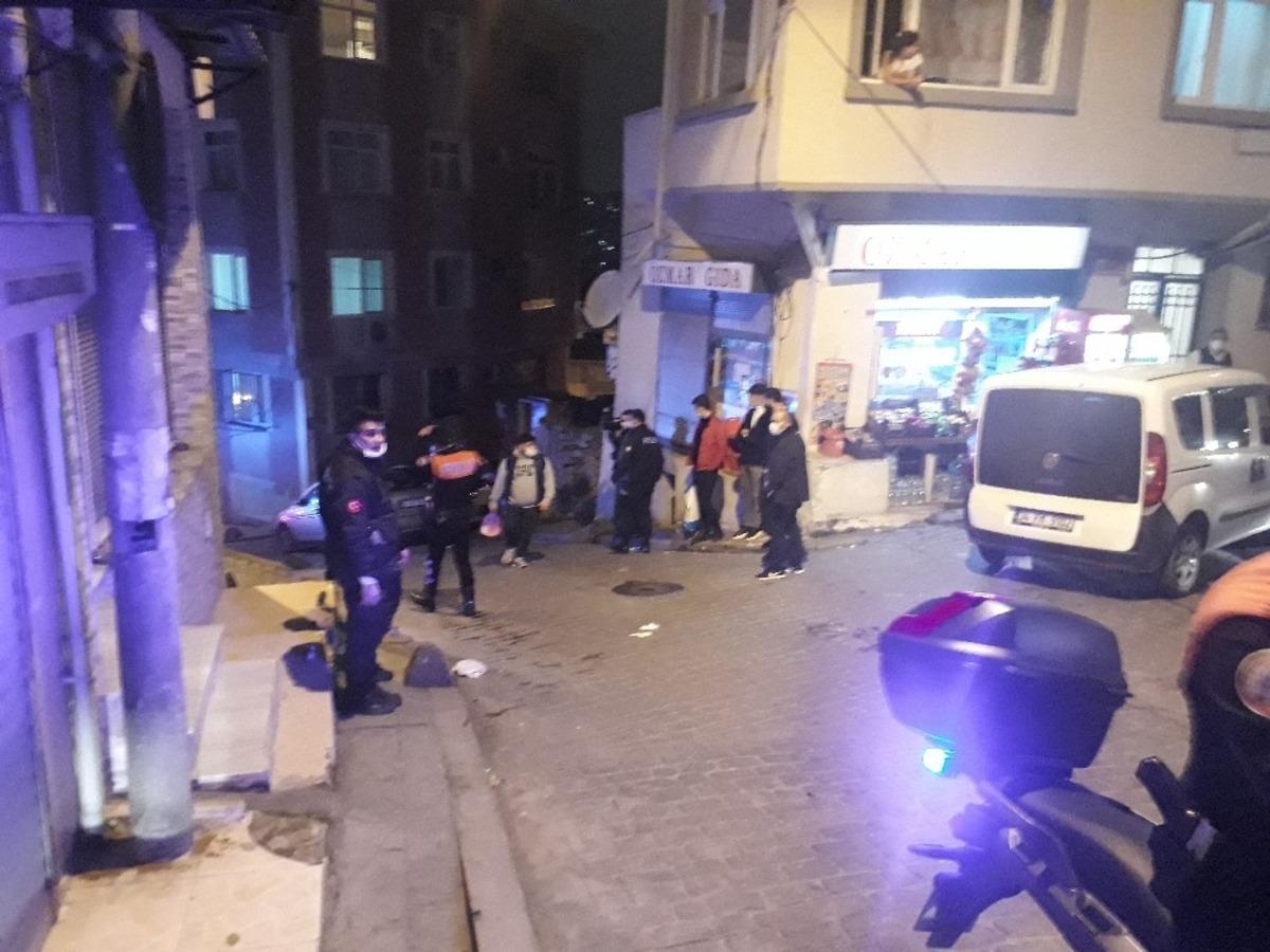 Beyoğlu&rsquo;nda silahlı kavga: 2 yaralı
