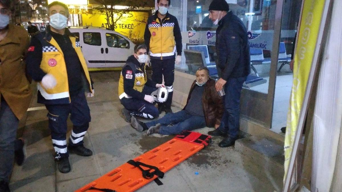 Ehliyetsiz s&uuml;r&uuml;c&uuml; dehşet sa&ccedil;tı: 4 yaralı