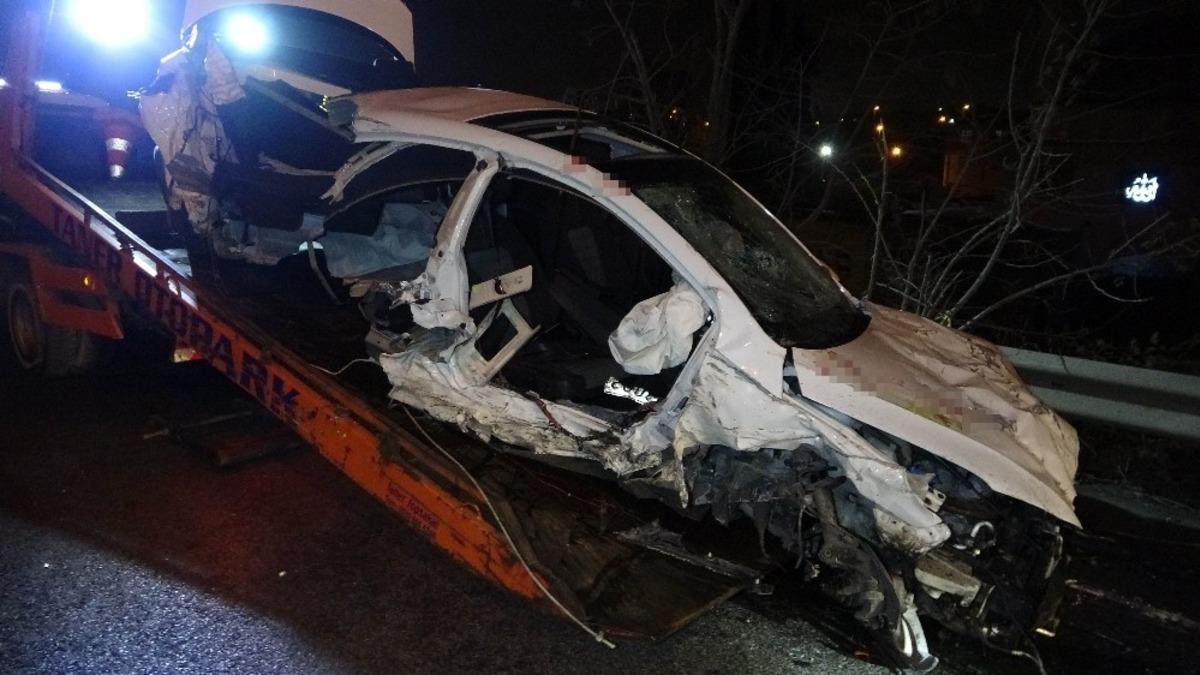 Samsun&rsquo;da karşı şeride ge&ccedil;en otomobil tır ile &ccedil;arpıştı: 1 &ouml;l&uuml;, 2 yaralı