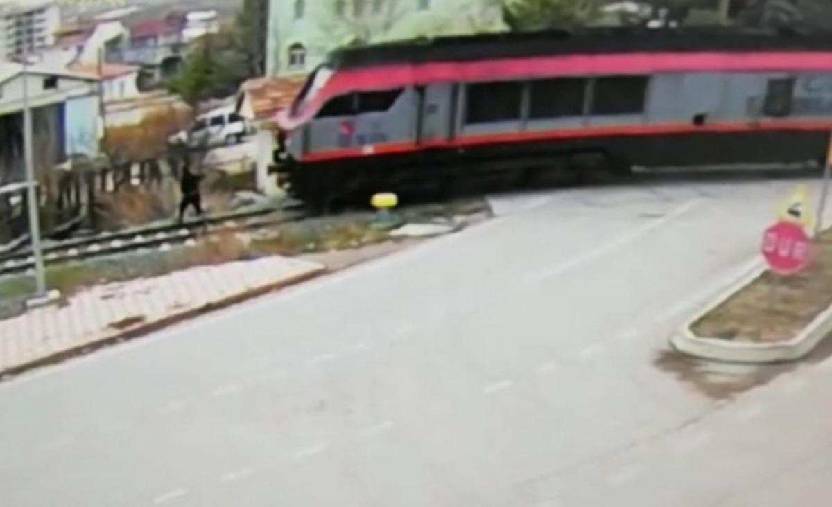 Amasya&rsquo;daki feci tren kazası kamerada