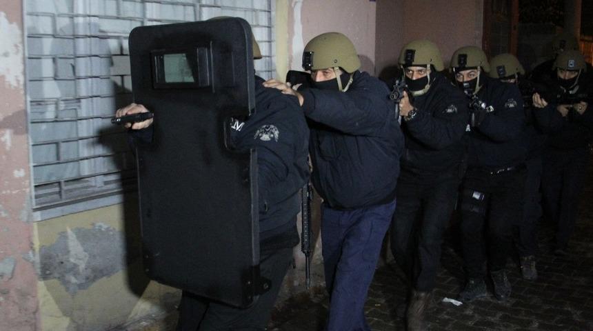 Adana&rsquo;da DEAŞ operasyonu: 6 g&ouml;zaltı kararı