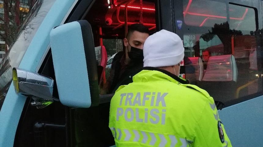 İstanbul&rsquo;da toplu taşıma ara&ccedil;larında korona vir&uuml;s denetimi