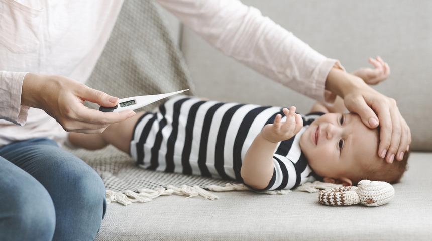 Bebeklerde diş çıkarma ateşi nasıl kontrol altına alınır? Bu belirtilere dikkat