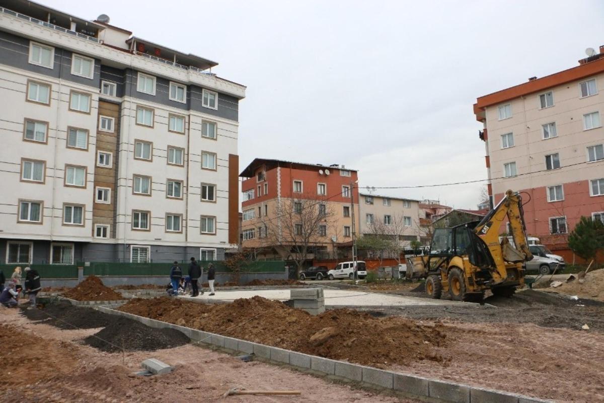 Yeşillendirme hareketi ile Kartal&rsquo;da bir mahalle daha yeni parkına kavuşuyor