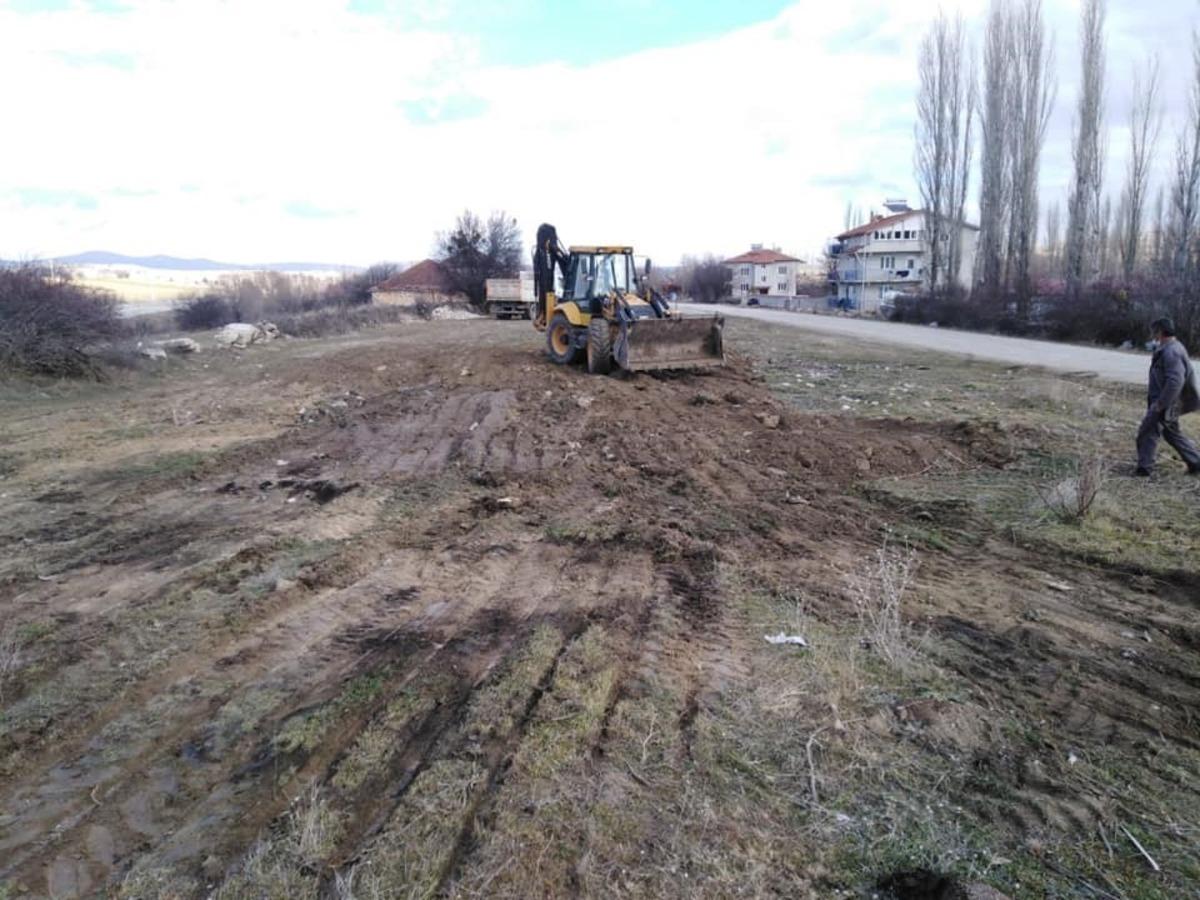 Dumlupınar&rsquo;da k&ouml;ylerde altyapı &ccedil;alışmaları ve &ccedil;evre temizliği