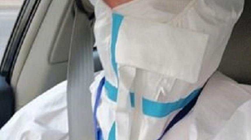 Çin’de dezenfeksiyon çalışmalarına katılan gönüllü kalp krizi geçirdi