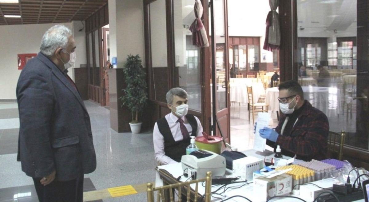 DP&Uuml;&rsquo;de kan bağışı kampanyası