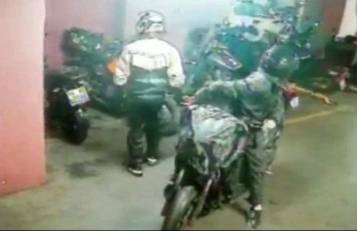 Şişli&rsquo;de motosiklet hırsızlığı kameralarda