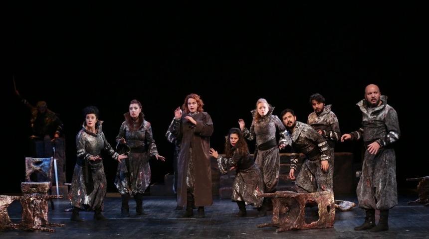 Kocaeli Şehir Tiyatrolarına 7 &ouml;d&uuml;l birden