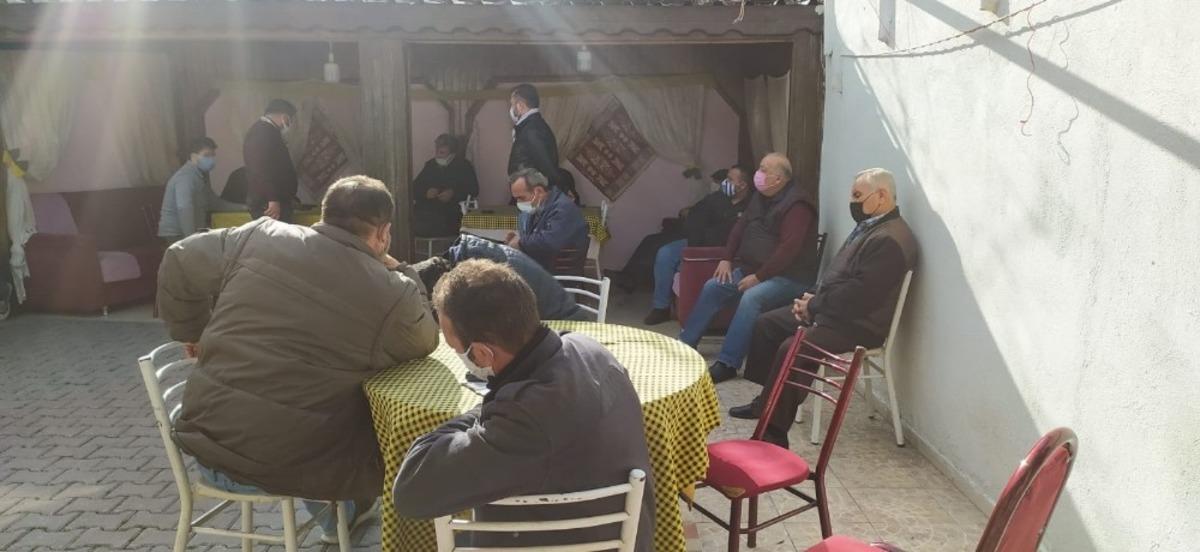 Berberdeki gizli kapıdan girilen lokalde kumar oynayanlara polis baskını