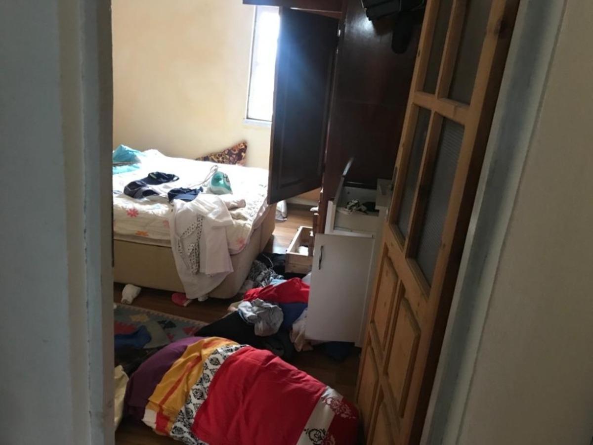 Hırsız umduğunu bulamadı, evi alt &uuml;st etti