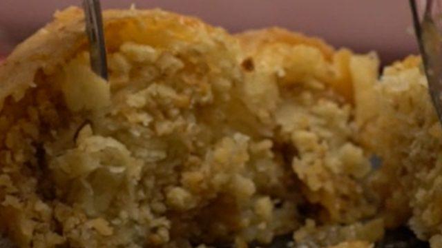 Değişiklik arayanlar için: Enfes görüntüsüyle parmak ısırtan gül baklava tarifi! 