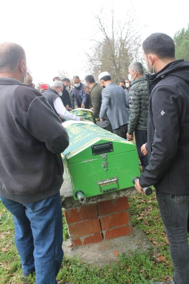 Kazada ölen baba oğul yan yana defnedildi G5